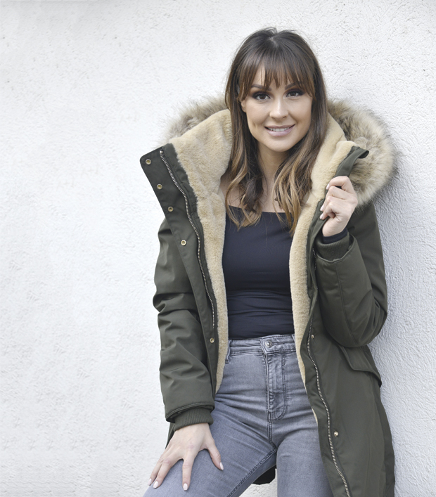 Са предавања право на представу: Драгана Мићаловић паралелно студира, снима и наступа